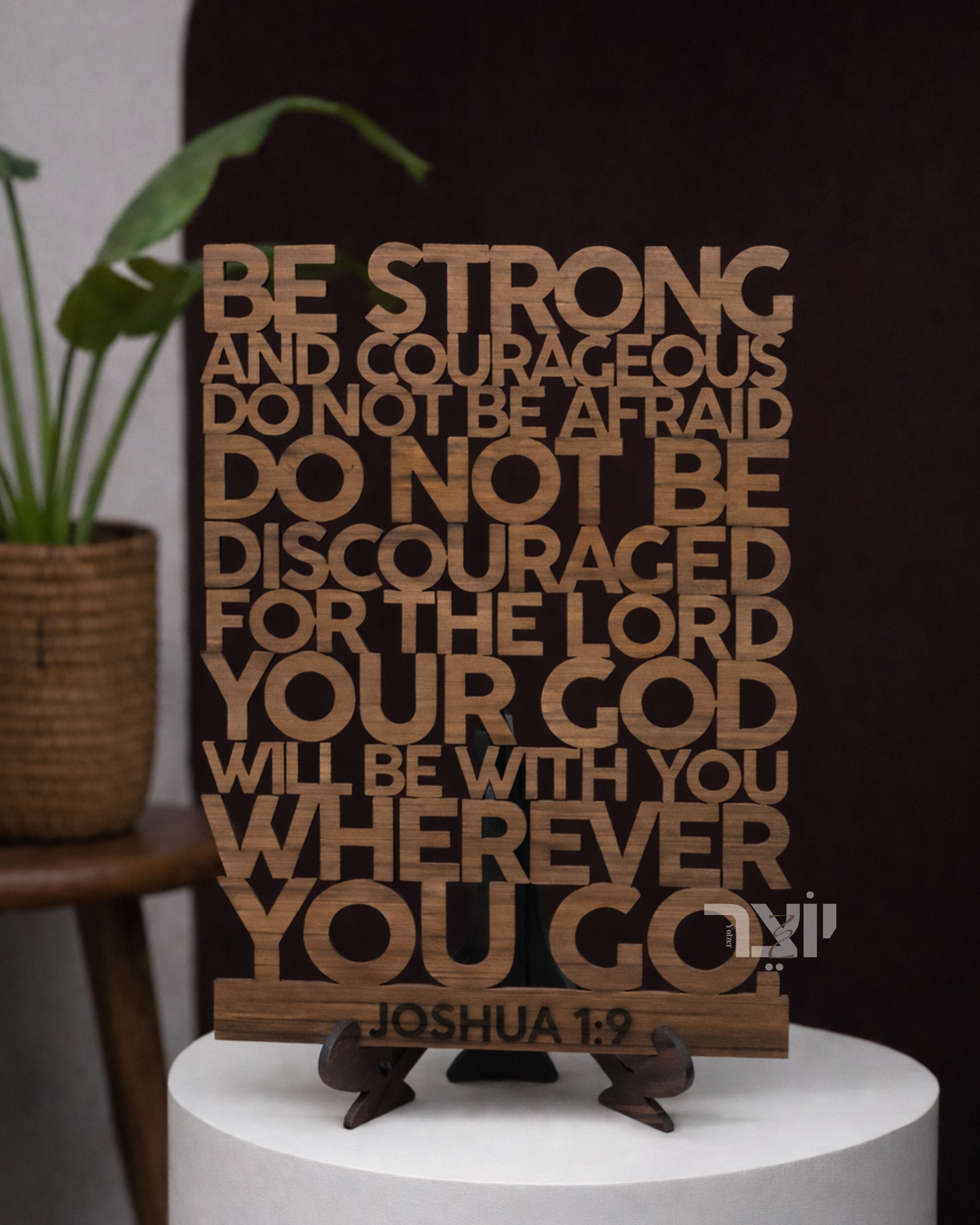 Joshua 1:9(Table Top)